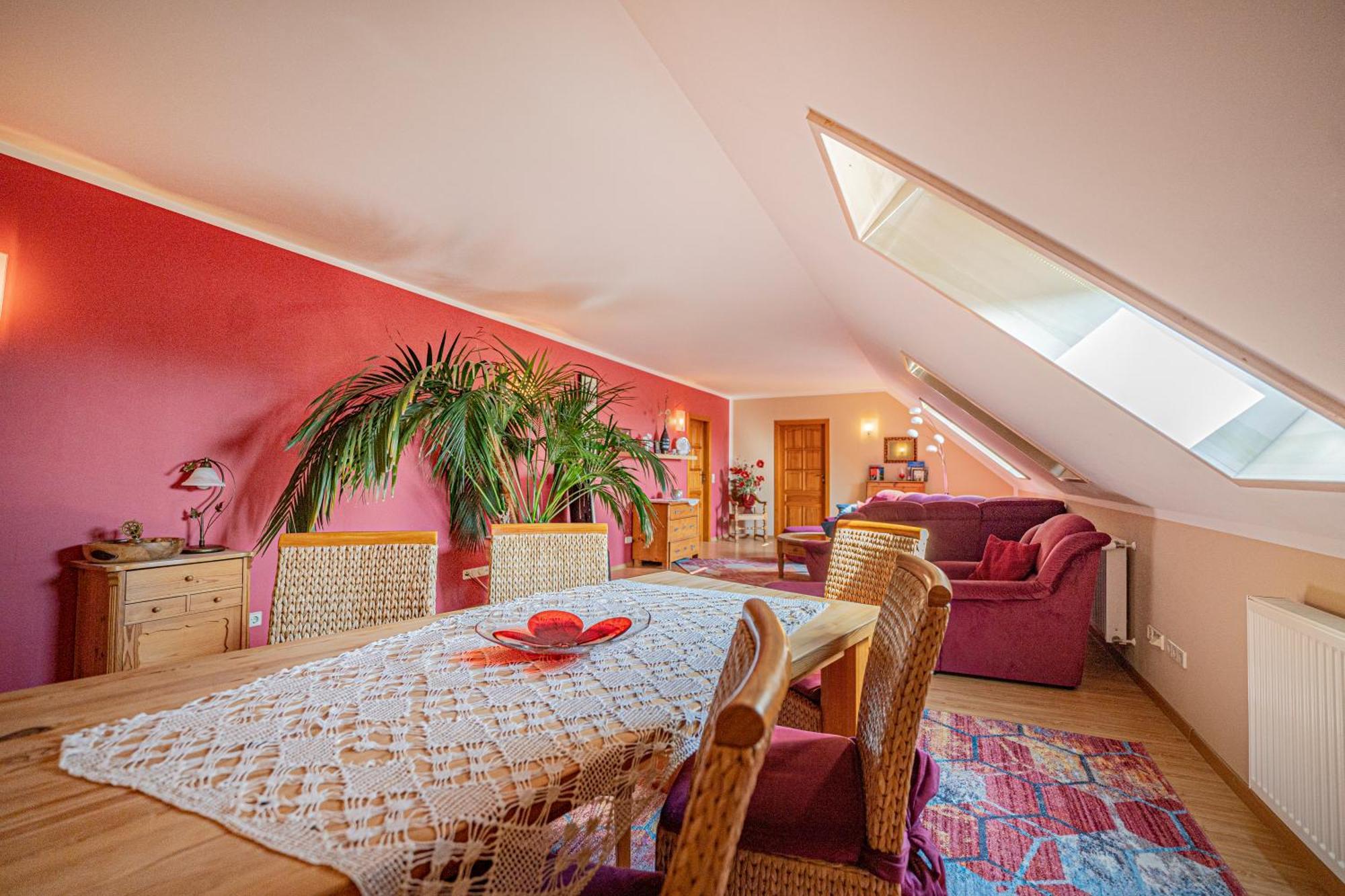 Dom Ogrodnika Apartment Jezow Sudecki Luaran gambar