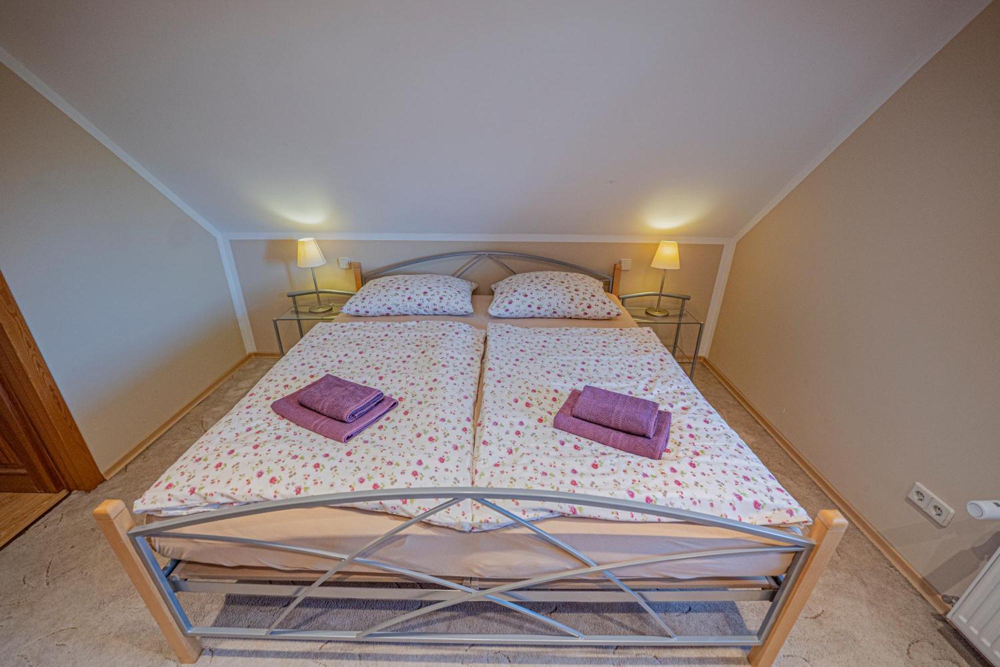 Dom Ogrodnika Apartment Jezow Sudecki Luaran gambar
