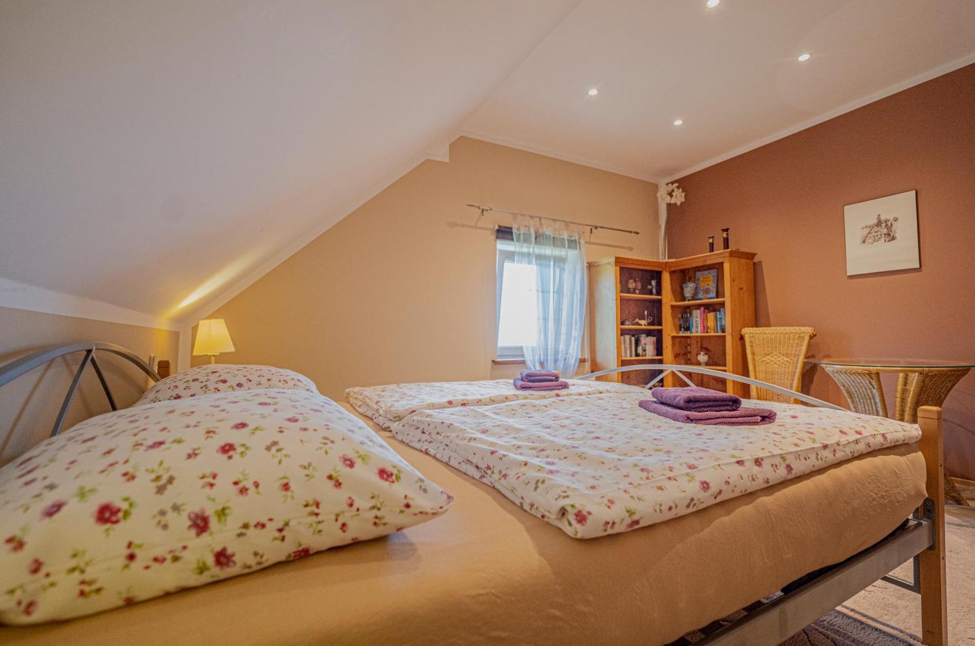 Dom Ogrodnika Apartment Jezow Sudecki Luaran gambar
