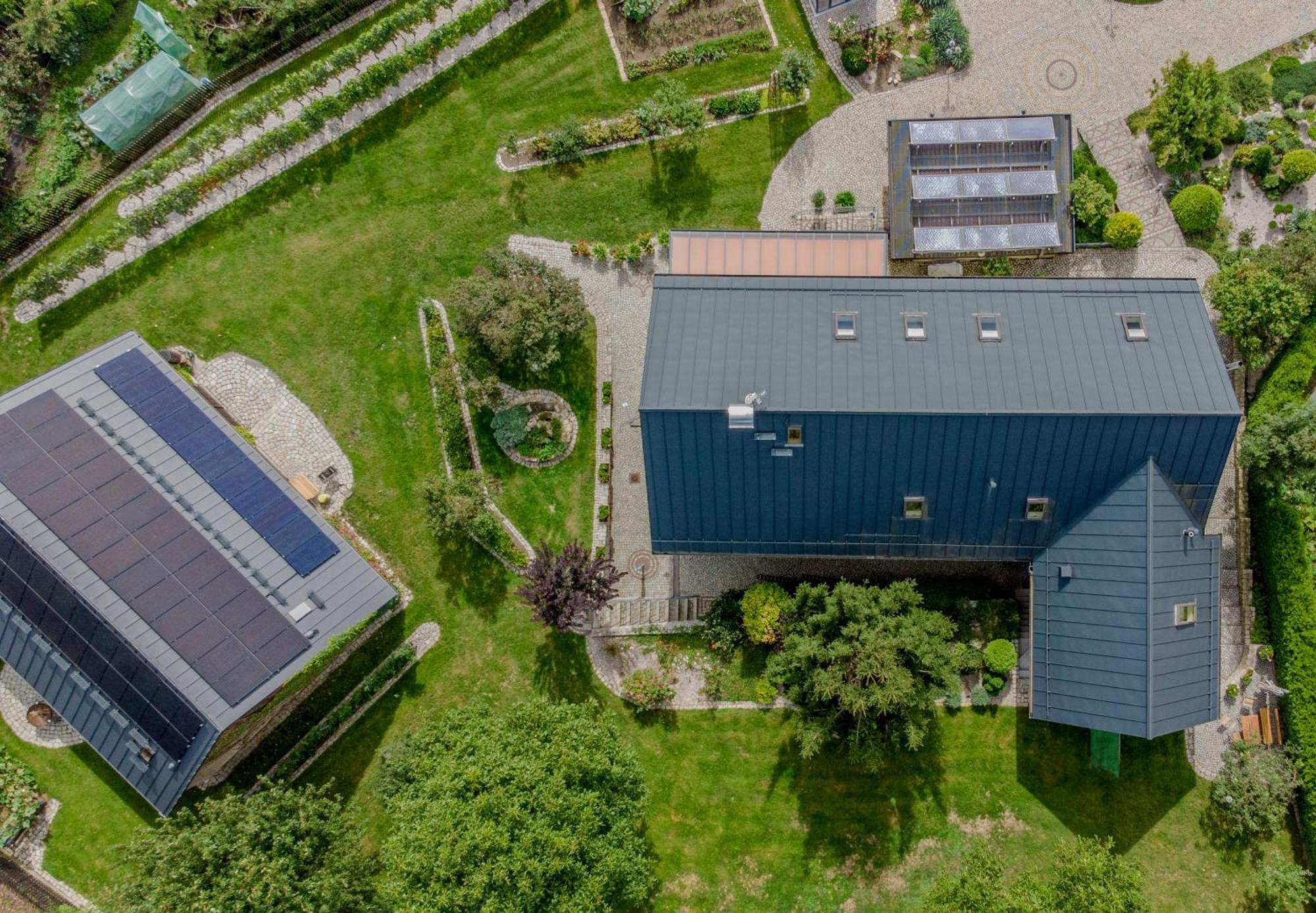 Dom Ogrodnika Apartment Jezow Sudecki Luaran gambar